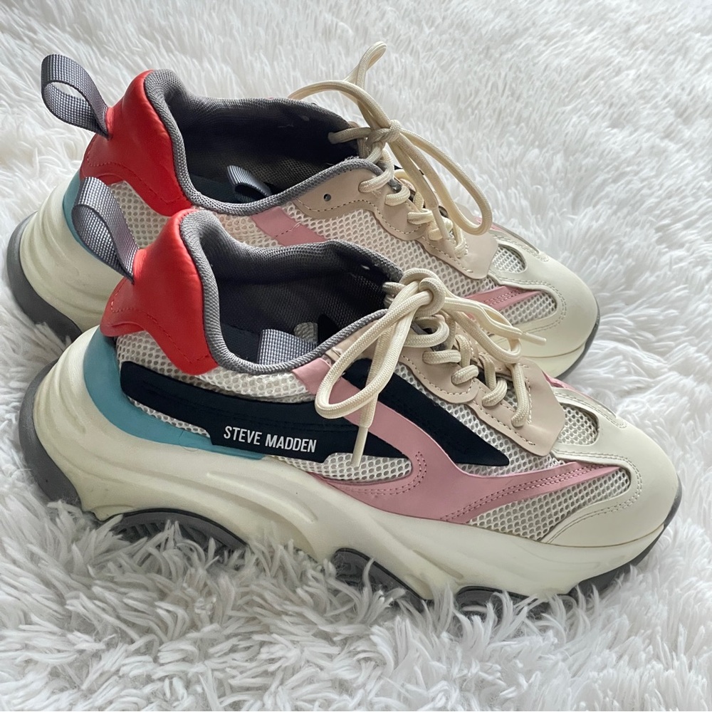 Steve Madden Possession Chunky Platform Lace Up Sneakers - Picture 4 of 8